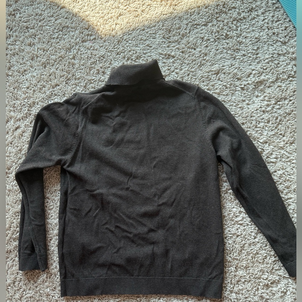 Boys Zara size 8-9 turtleneck